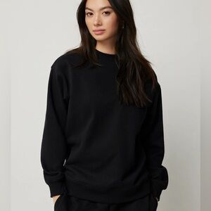 Solid crewneck sweatshirt